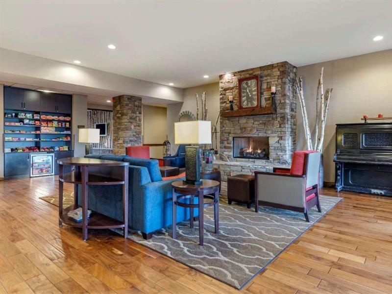 Comfort Inn & Suites Blue Ridge Εξωτερικό φωτογραφία