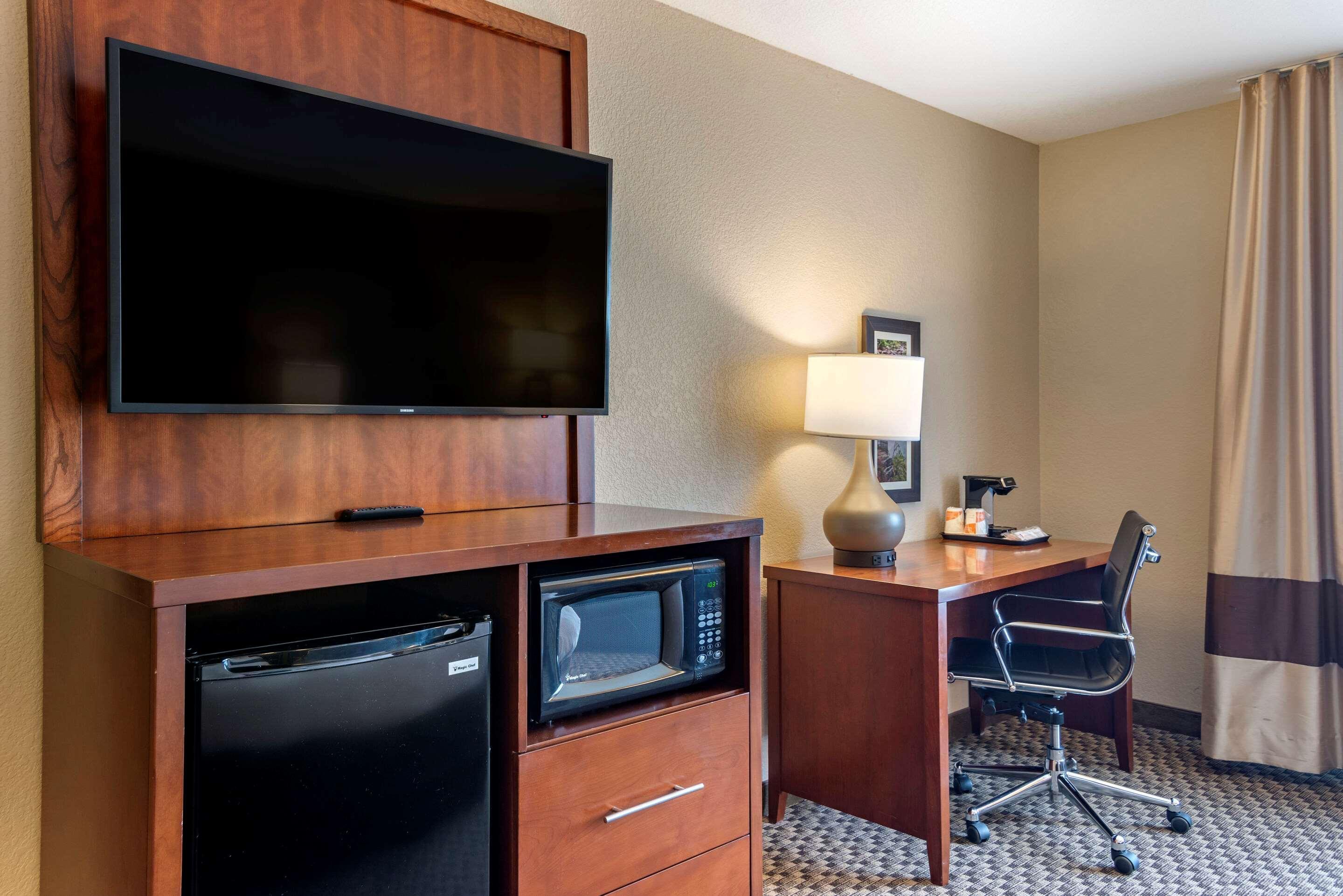 Comfort Inn & Suites Blue Ridge Εξωτερικό φωτογραφία