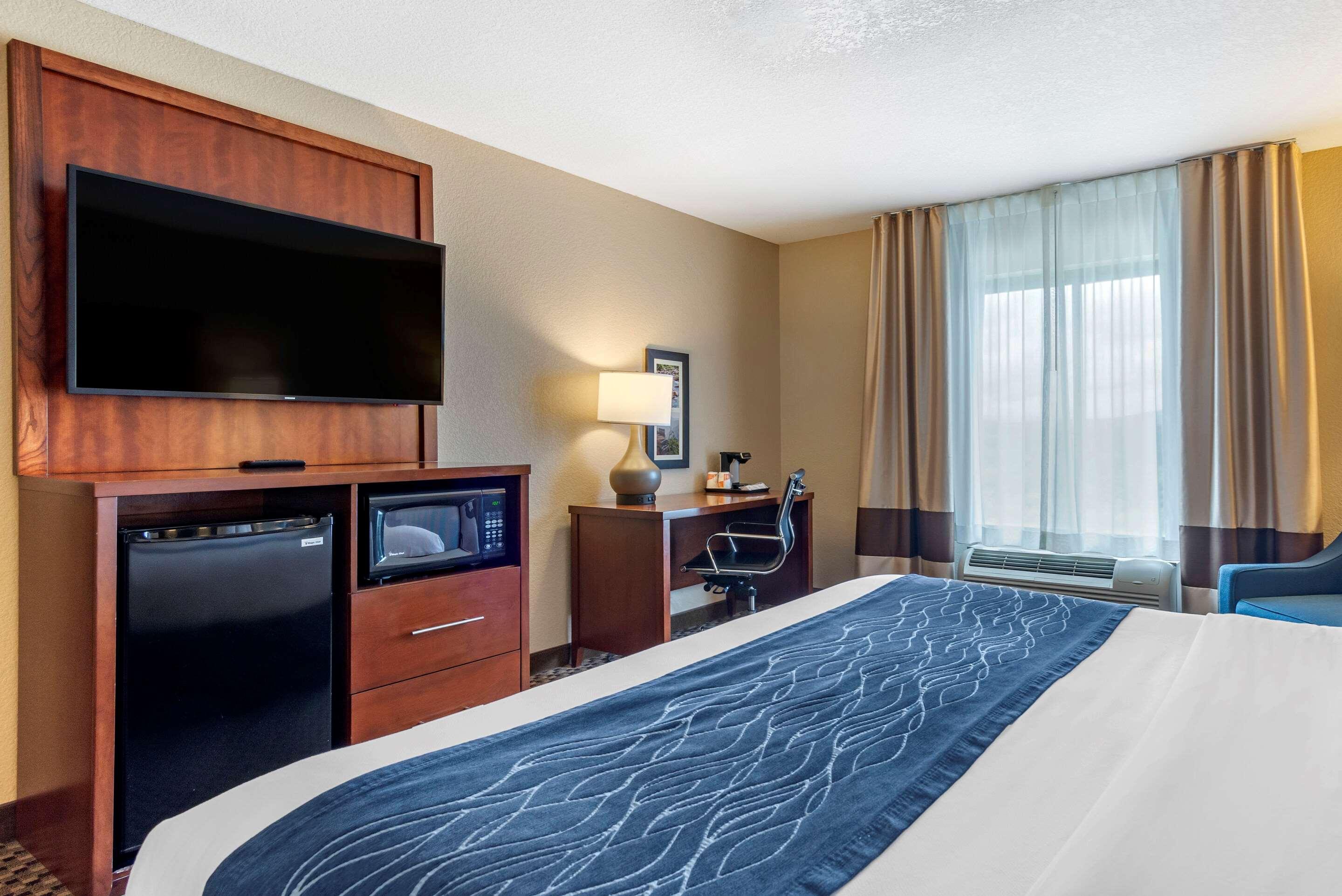 Comfort Inn & Suites Blue Ridge Εξωτερικό φωτογραφία